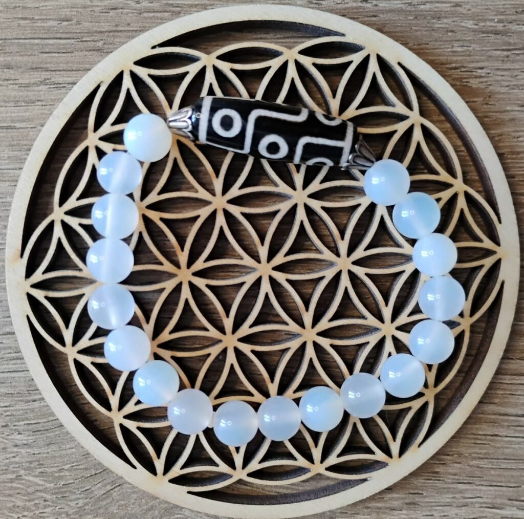 Agate Blanche et tube tibet Bracelet 8Mm