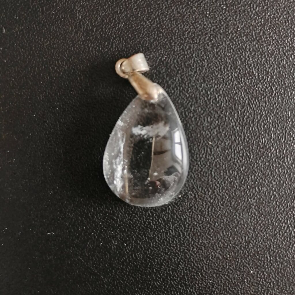 Cristal de Roche Pendentif 12€