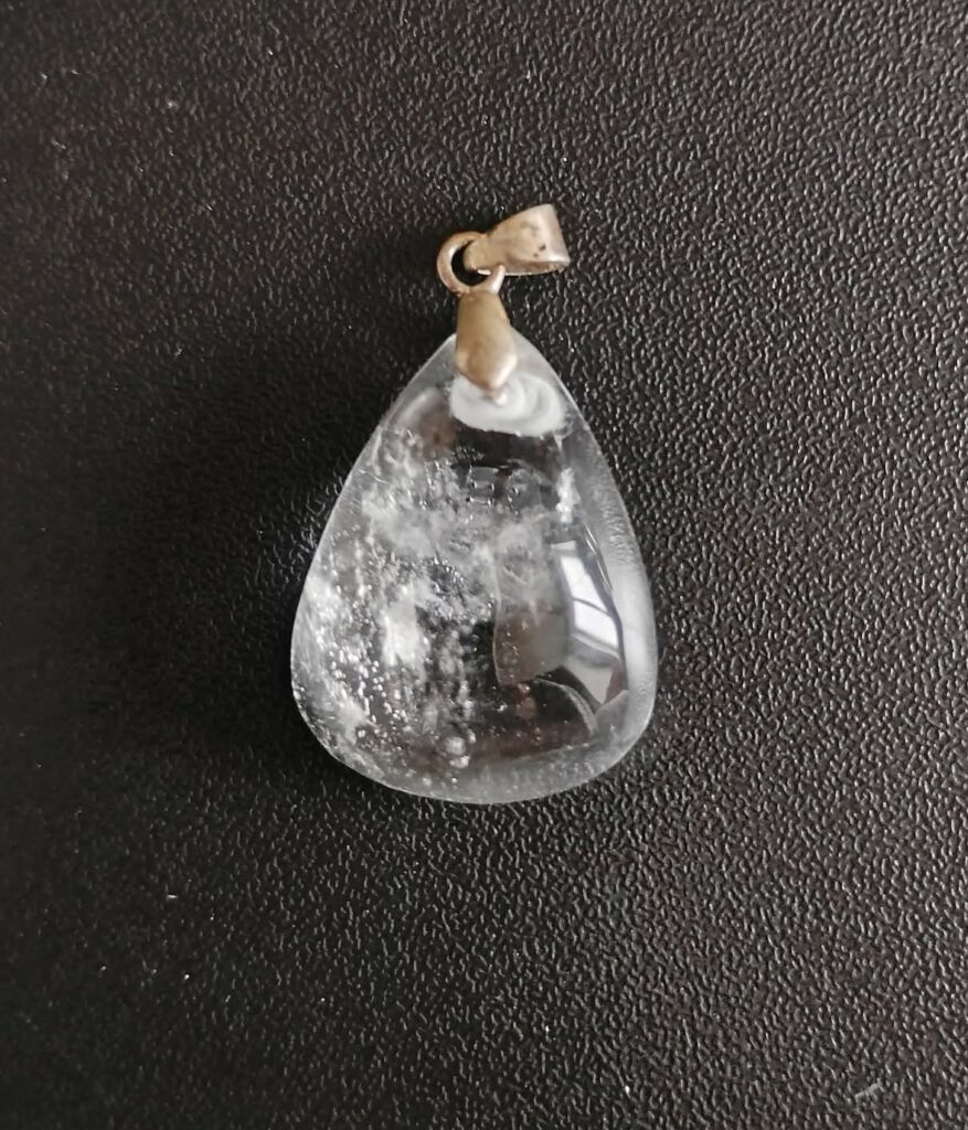 Cristal de Roche Pendentif 12€