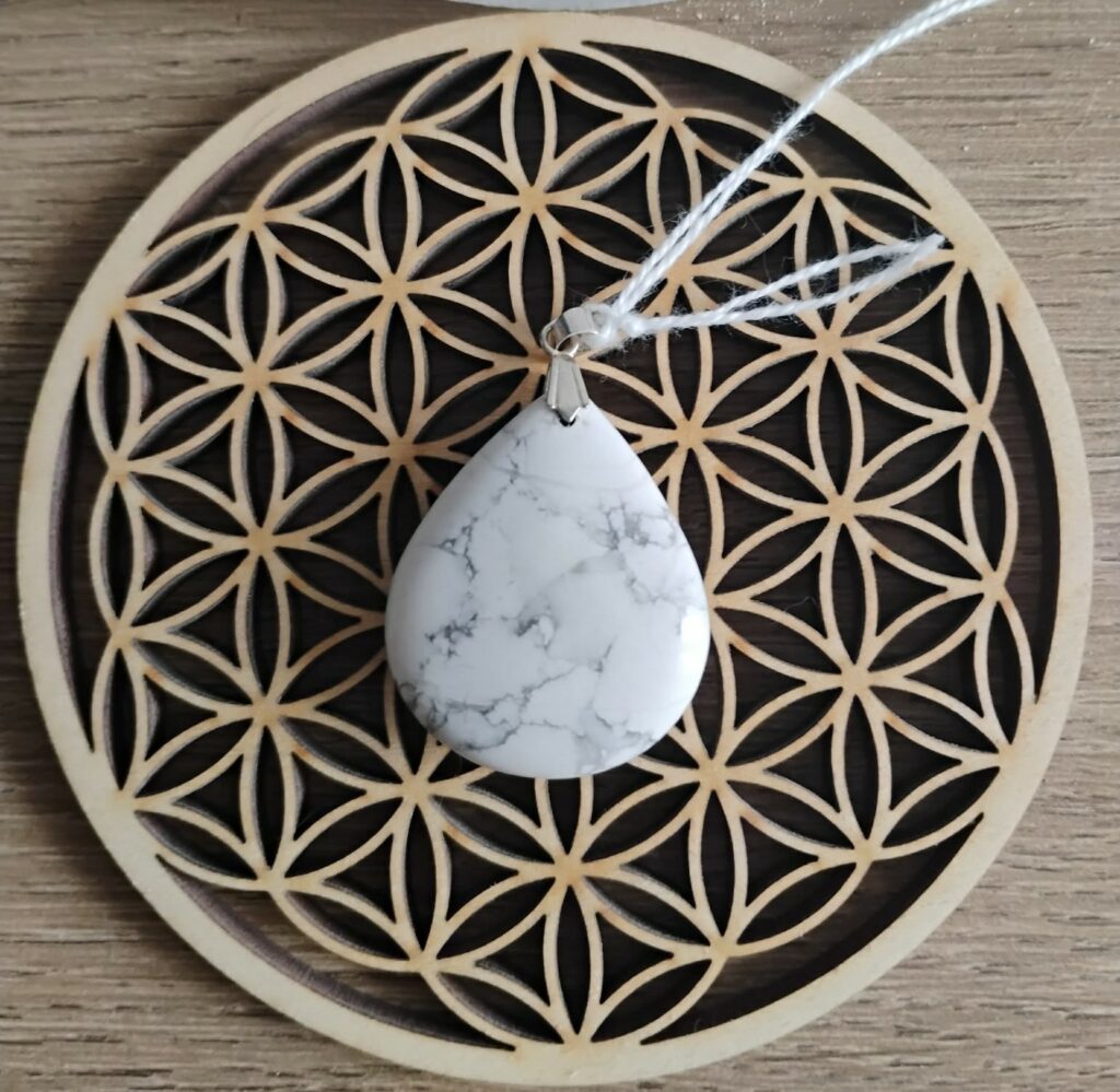 Howlite Pendentif Goutte