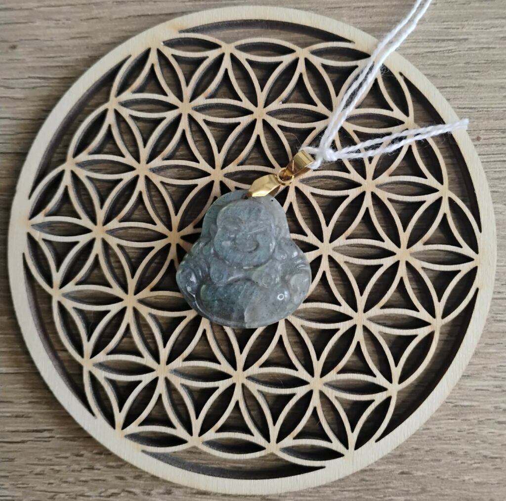 Labradorite Pendentif Sculpté Petit Bouddha