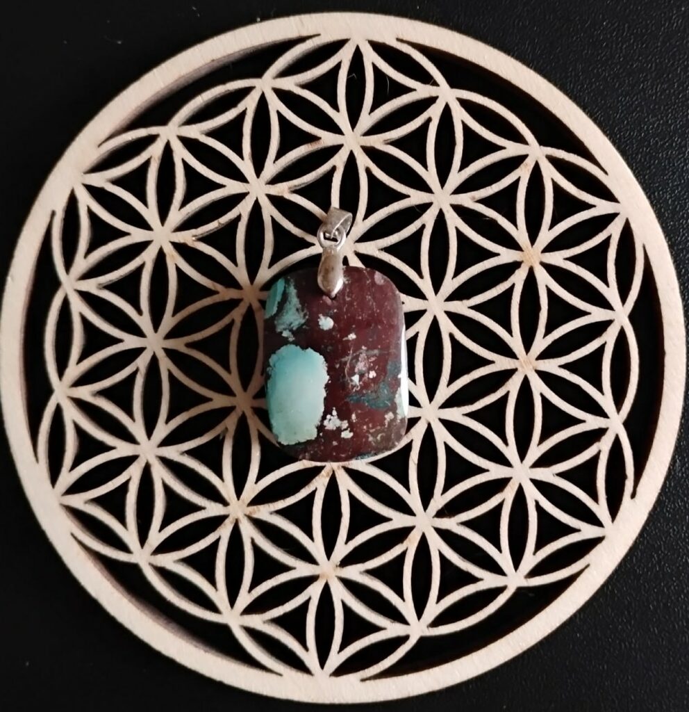 Magnésite Pendentif 15€
