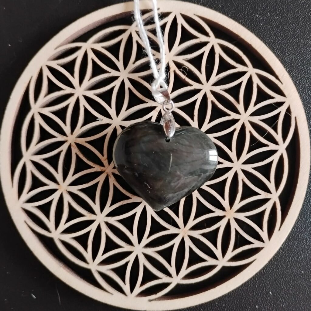 Obsidienne Manta Huichol Pendentif Coeur