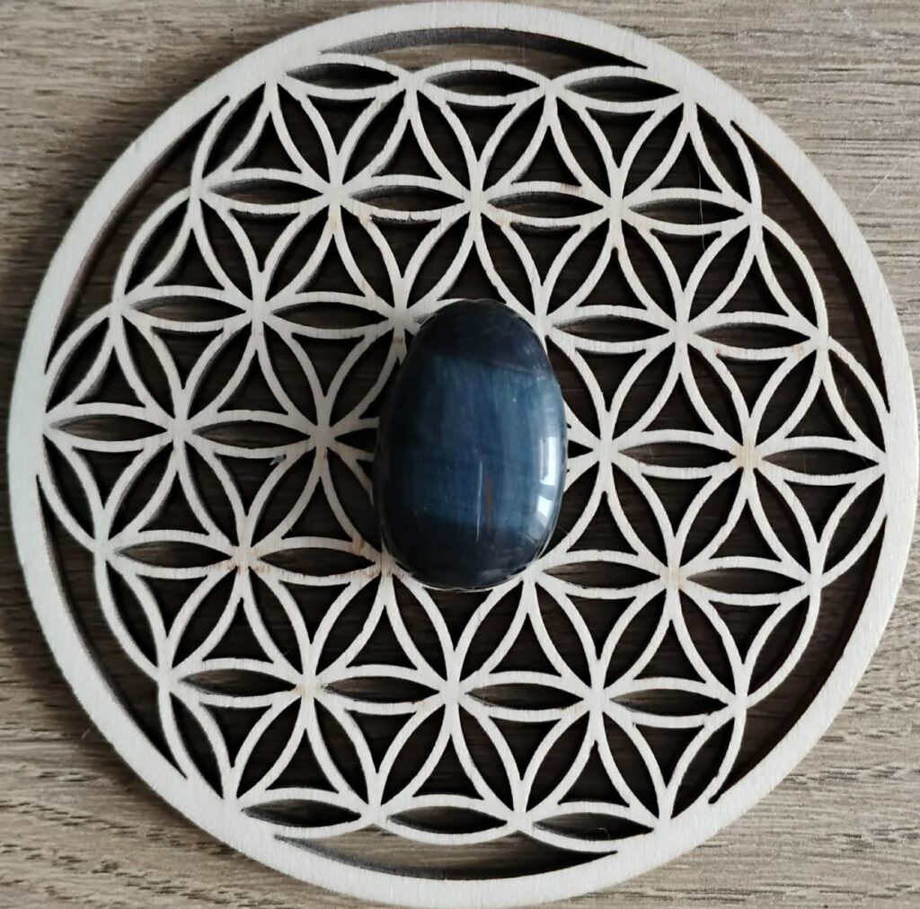 Oeil de Faucon Pendentif Dôme