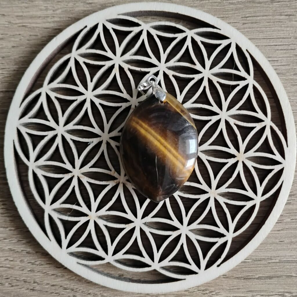 Oeil de Tigre Pendentif Marquise