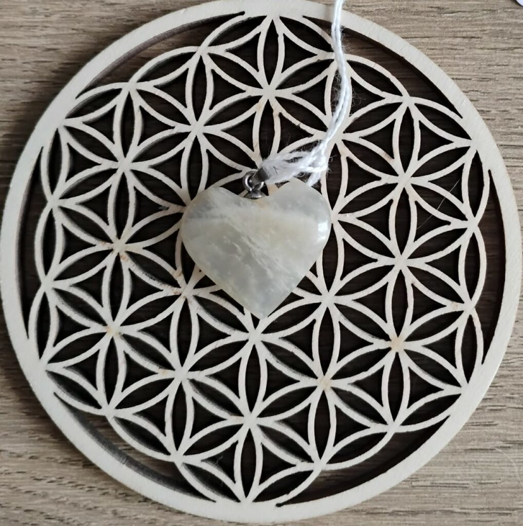 Pierre de Lune Blanche Pendentif Coeur