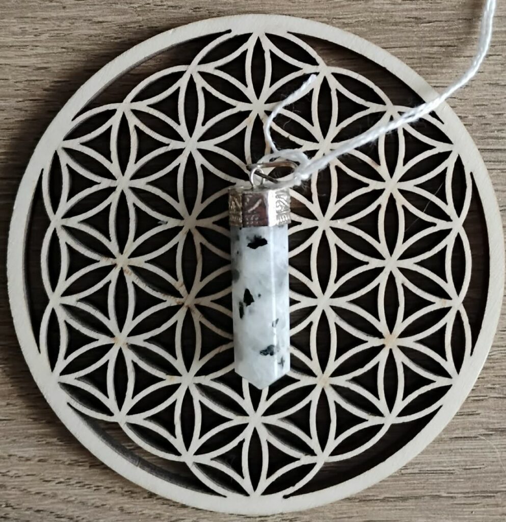 Pierre de Lune blanche Pendentif Pointe