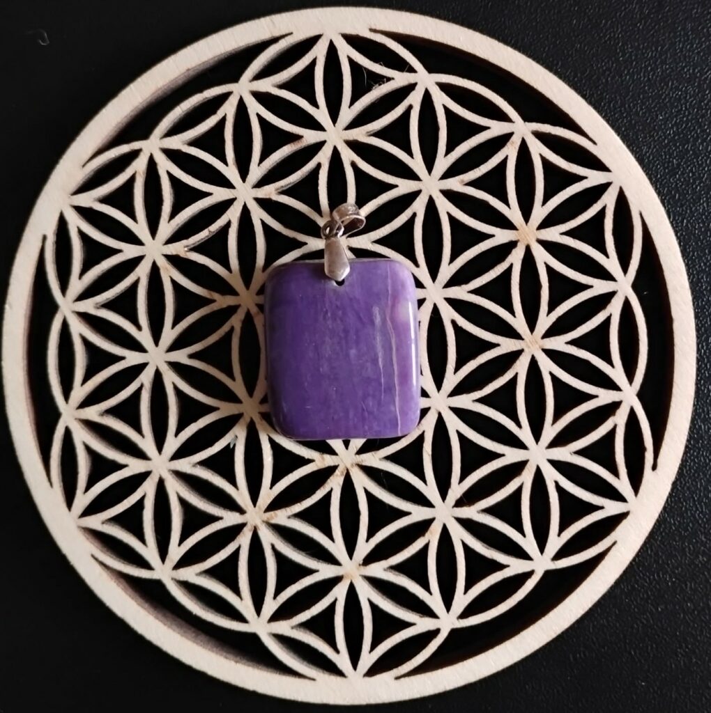 Sugilite Pendentif 15€